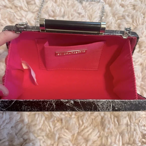 Sondra Roberts Black marbled hard clutch - Picture 2 of 2